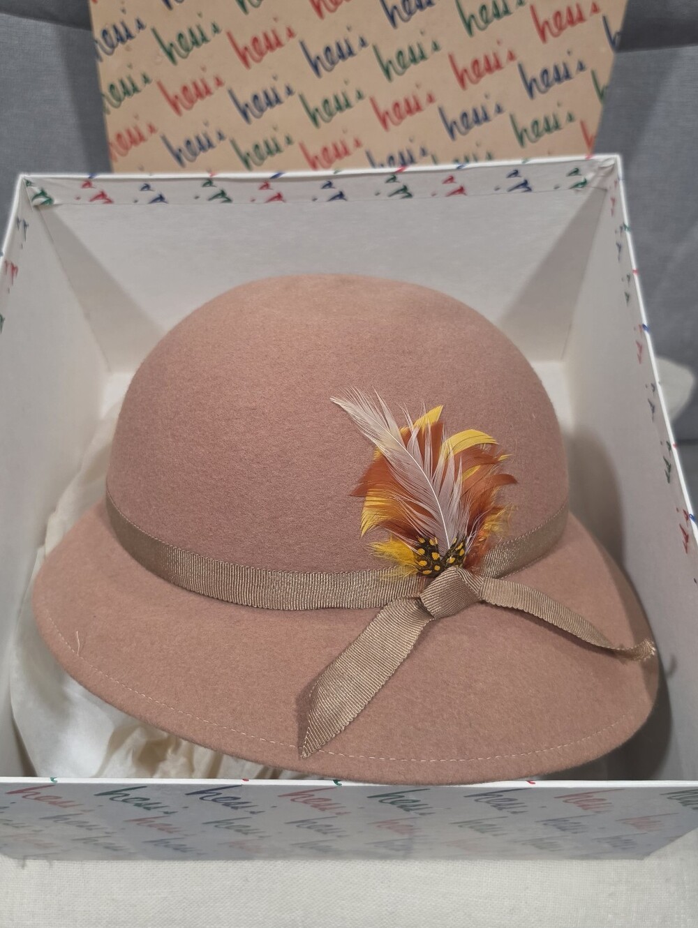 Vintage Women’s Camel Colored Felt Cloche Hat with Feather Accent